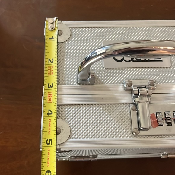 Stainless steel case with numeric lock - Picture 10 of 12